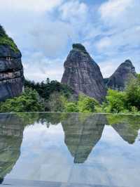 <《桂林風光：探索中國最美麗的山水畫卷》