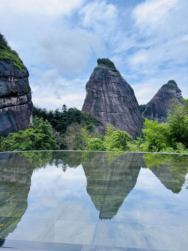 <《桂林風光：探索中國最美麗的山水畫卷》