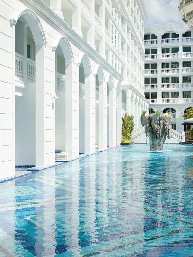 🏖️ Phuket's Luxe Retreat: Mövenpick Myth Hotel 🌟