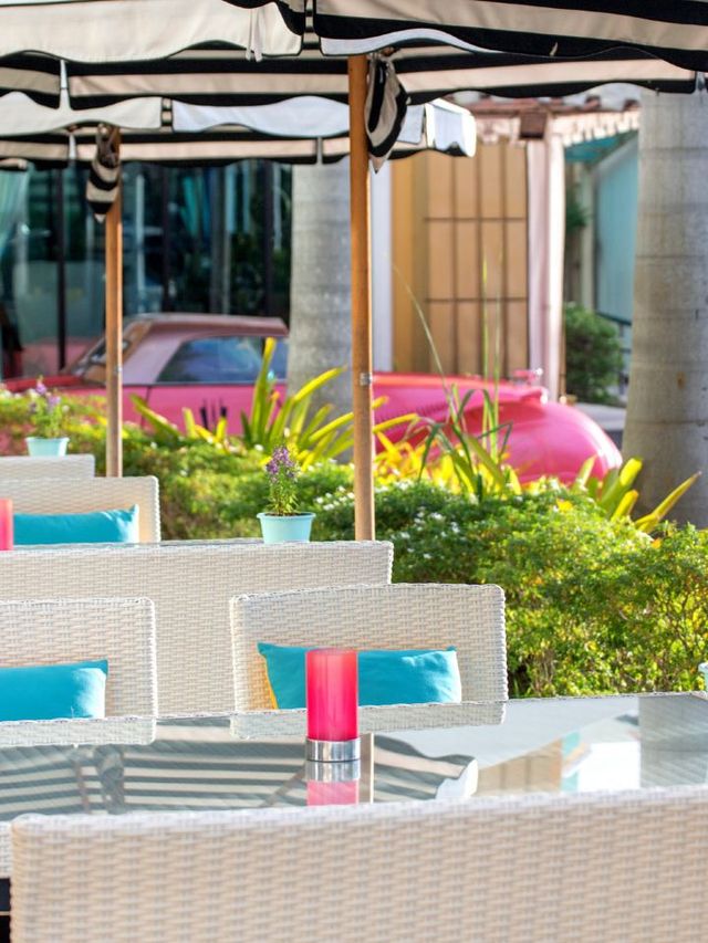🌴 Pattaya's Retro Beachside Bliss 🏖️✨