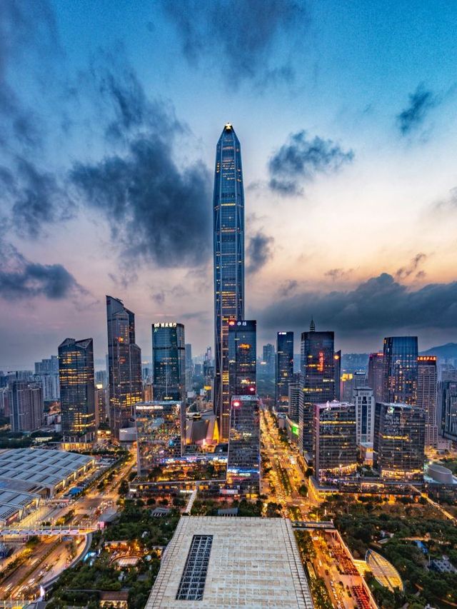 🌟 Shenzhen Sleeps & Shops: Futian's Finest Hotels 🌟