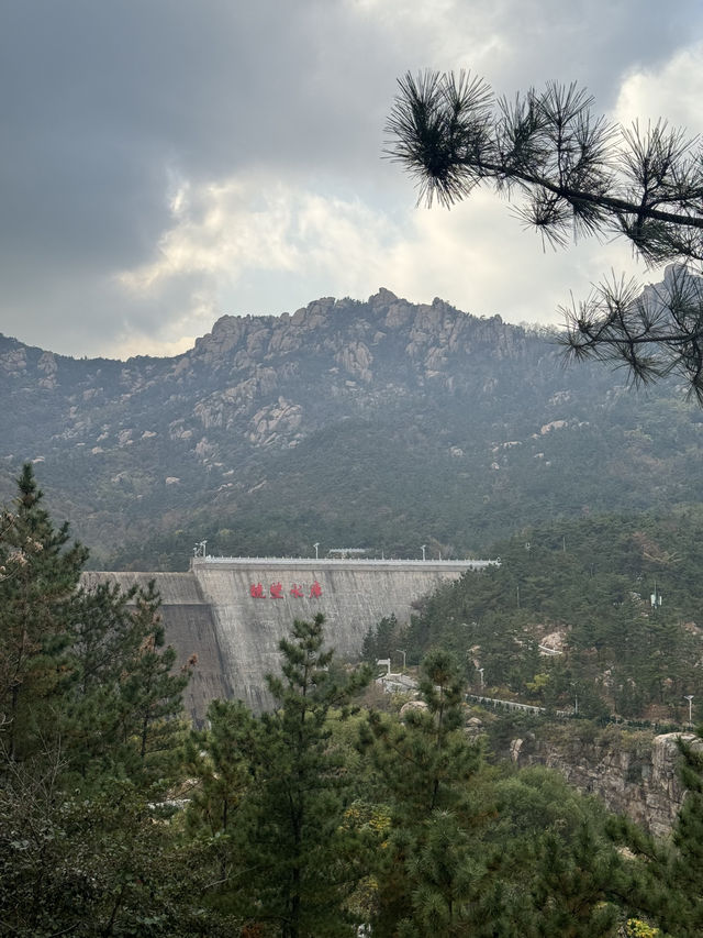【青島二龍山：藏在都市邊的世外桃源】。