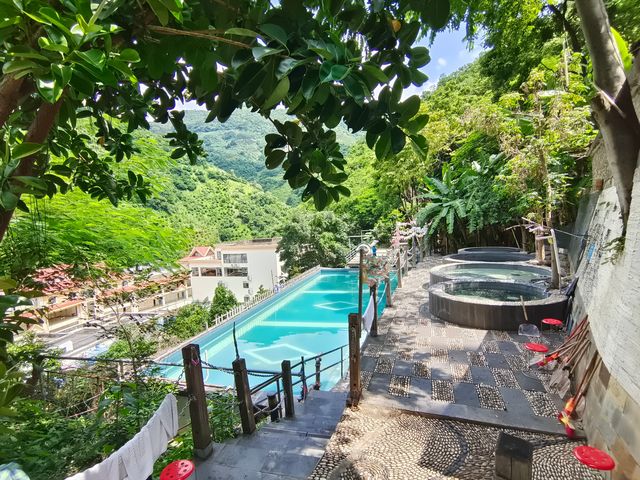 元江紅河谷熱海溫泉。