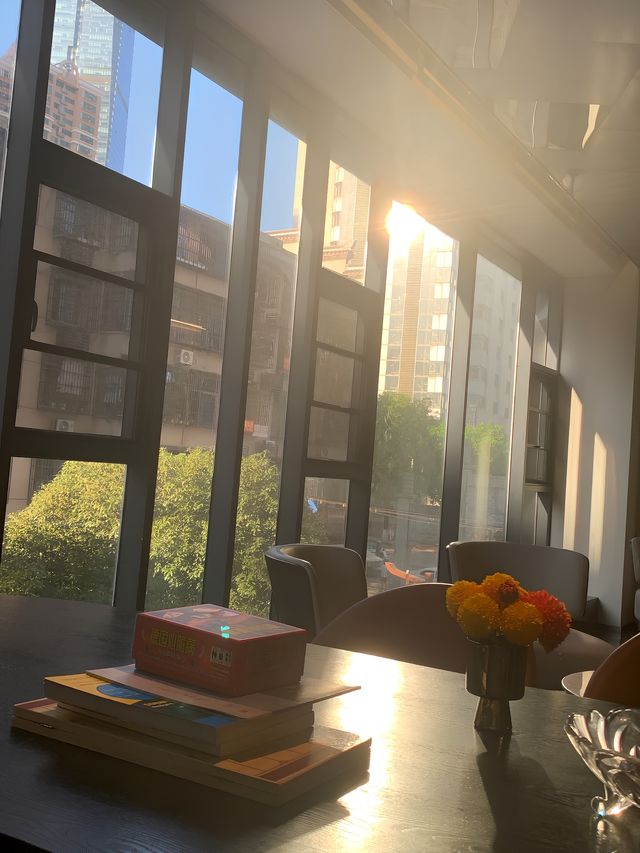 住進城市的心臟地帶，朵蘭達酒店等你來探索！
