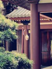 在京都嗎？不，這是寶山寺
