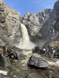 Hiking to see the waterfall 