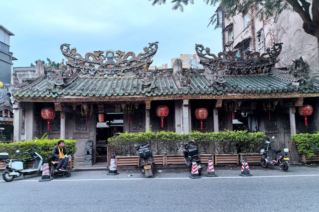 香煙裊裊祈平安，庇護一方人安康