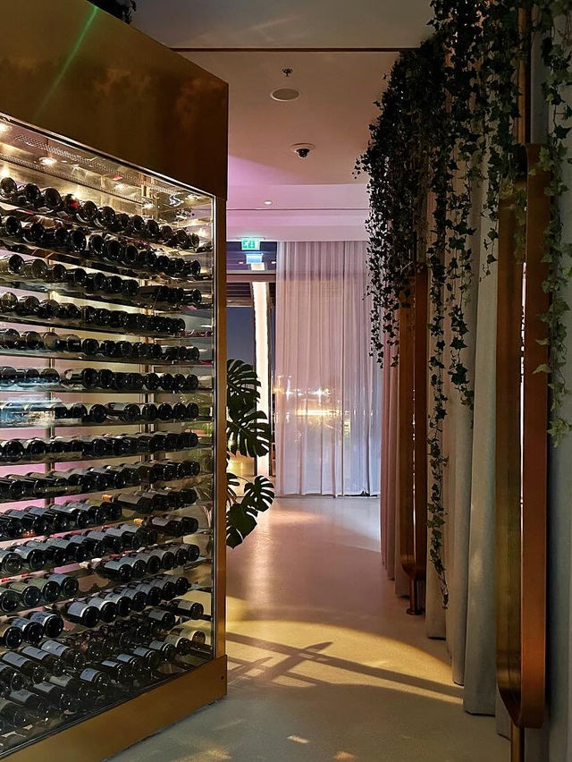 杜拜節日城洲際酒店嘅法式餐廳Pierre's TT正到爆！