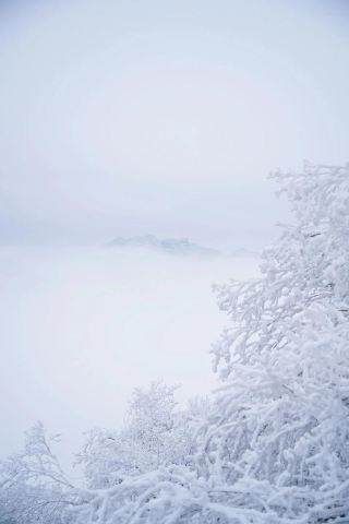 Departing from Chaoyang, what hidden scenery does Longtoushan hold?
