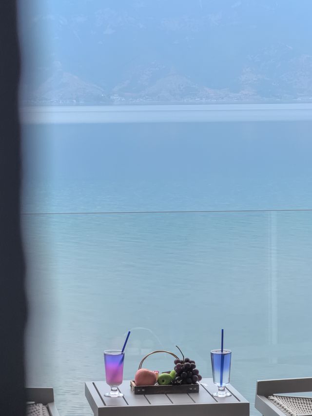 瀘沽湖驚艷發現！呢間酒店將湖景玩到極致，朋友圈點讚破百！