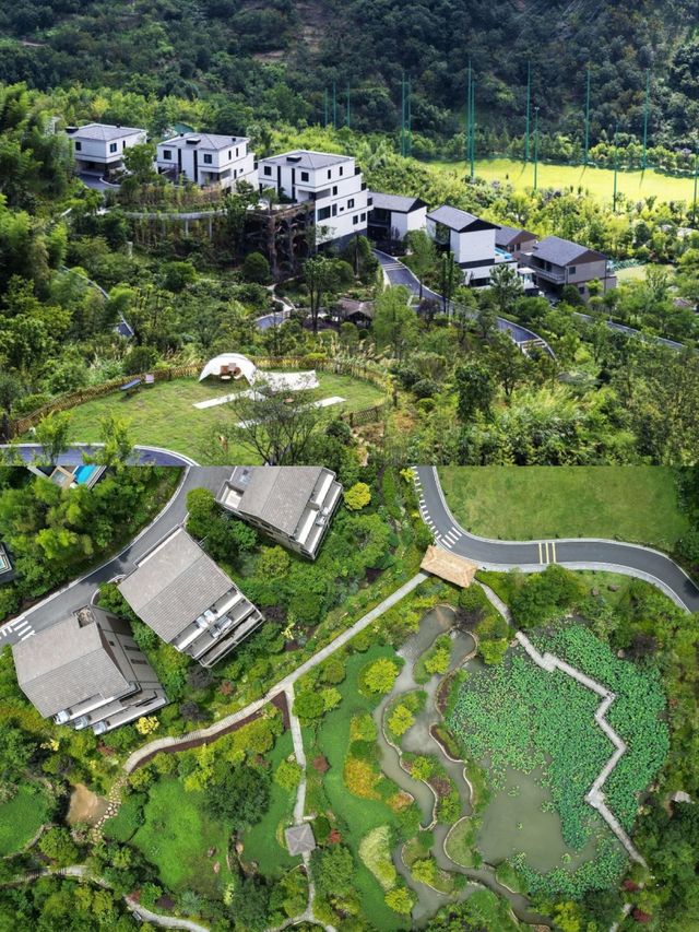 杭州周邊神仙度假勝地藏喺臨安嘅星泉谷秘境，吸氧浸溫泉超治癒！