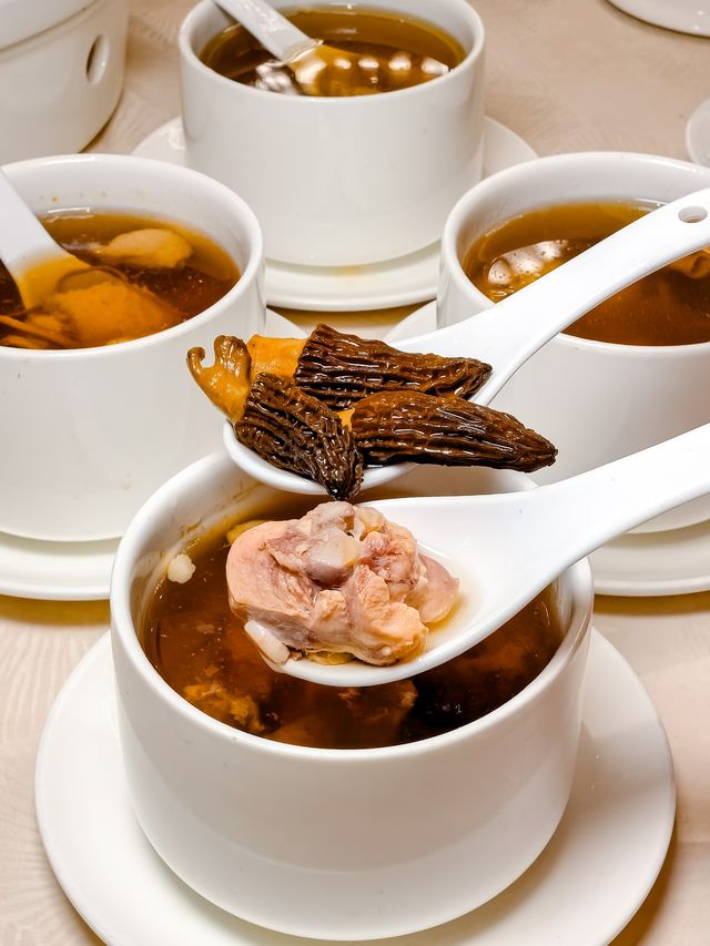 喺深圳！帶爸媽嚟呢度食飯，被讚足一個月…