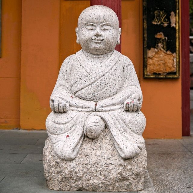 Beautiful Stone Buddhas in Qibao Temple 🗿🙏