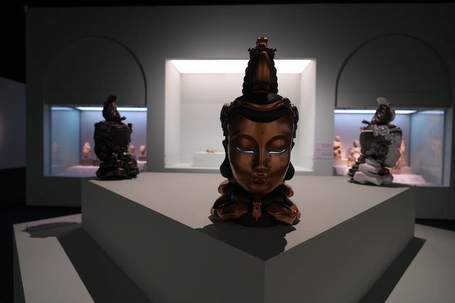 閉關倒計時8天｜大悲世界的賽博朋克未來佛