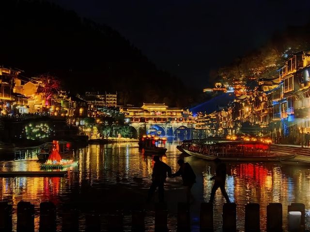 湘西鳳凰古城：把日子過成詩