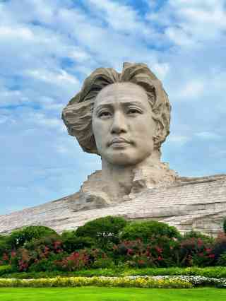 2026 Recommended Flower viewing in Mao Zedong Youth Art Sculpture