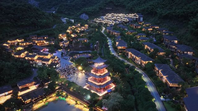 ［人均2.5上饒5天4晚寶藏攻略］水墨畫裡的秋天+仙俠?