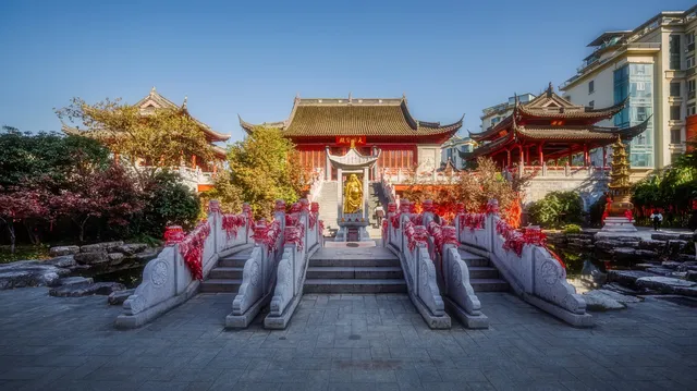 入了秋,南京便成了金陵 入了秋,南京便成了金陵