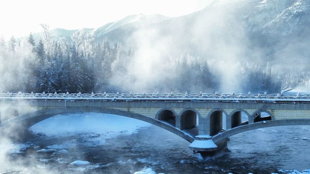 喀納斯河岸 喀納斯河岸