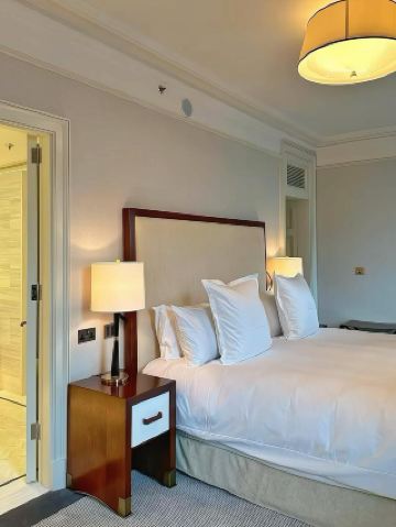 진심으로 추천합니다! 런던에 가면 여기서 묵으세요! 교통 편리, 조식 2인 포함!