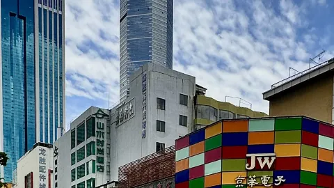 How Not to Get Lost in Huaqiangbei, a Guide to the Main. — traveler post in Huaqiangbei Area