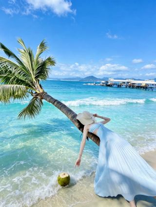 Hainan Travel Guide for Independent Travelers: 【Friendship Sunshine City Food and Scenery Guide】Friendship Sunshine City – Eat to Your Heart's Content! Shangbang Baihui City Commercial Area is also available.