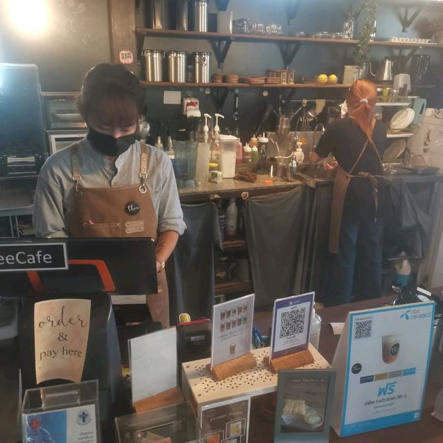 Thee  Cafe ร้านน่ารักในย่านเกษตรนวมินทร์