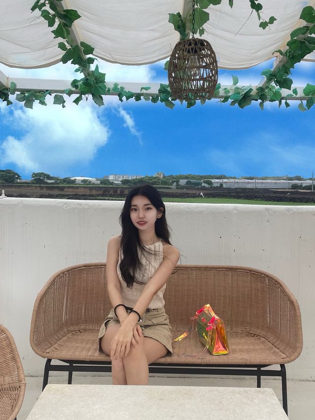 용암이 흐르는 듯한 카페 ‘플로웨이브’
