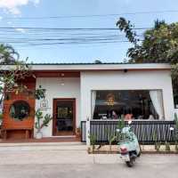 คาเฟ่สีขาวน่ารักของระนอง