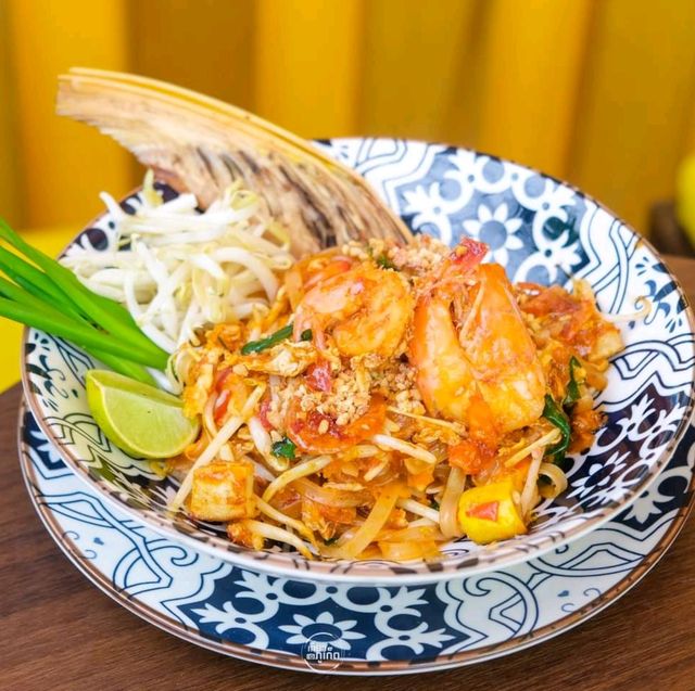 Mango Yellow Cafe & Bistro