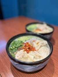 ［新竹/東區］ 新竹東門市場米粉攤｜超濃郁湯底 銅板價 排隊美食 吃過還會想吃😳 