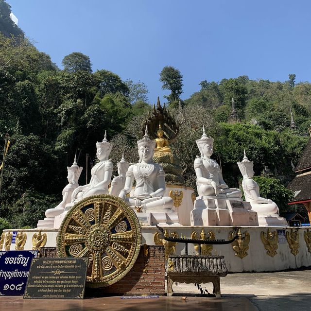 วัดถ้ำเชียงดาว น้ำใส ถ้ำสวย ป่างดงาม