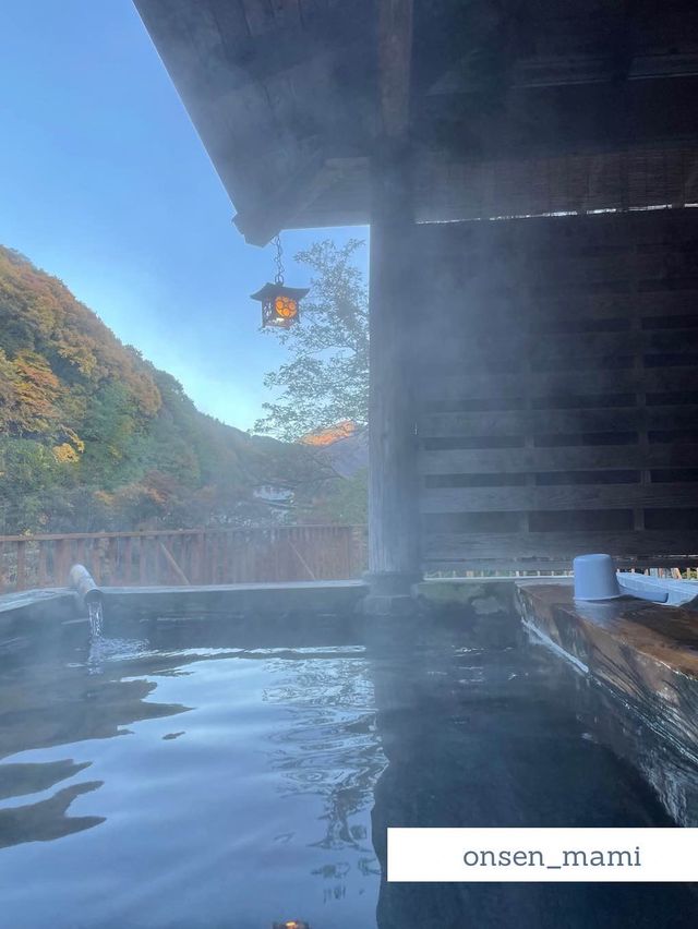 【群馬 老神温泉】紅葉が綺麗に見えるもう一つの大浴場と露天風呂♨️