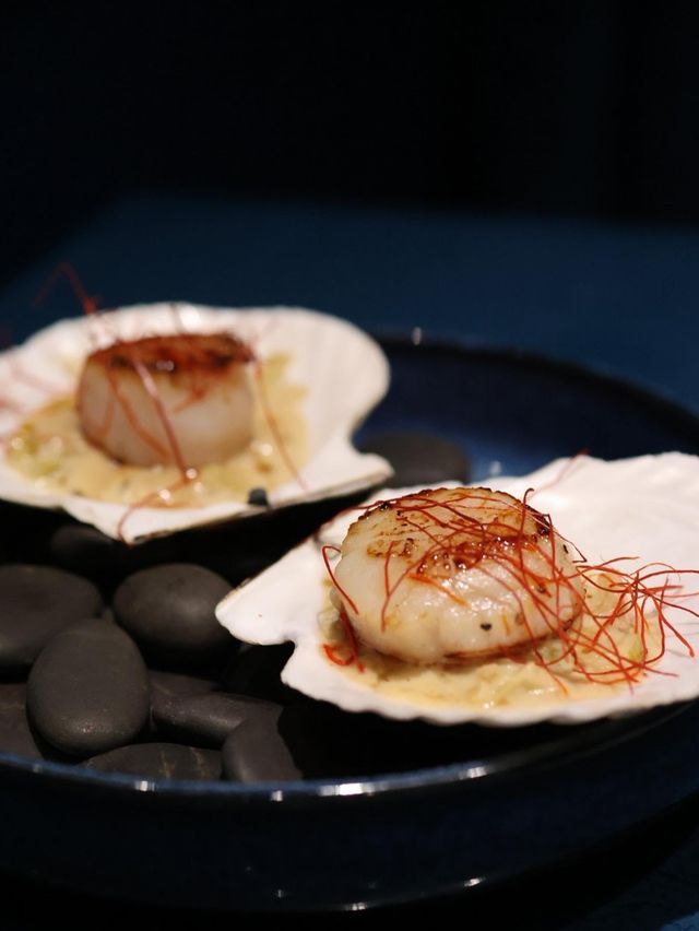 藍色藝術餐酒館Monmono 
