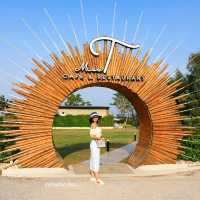 Miss T Cafe & Restaurant คาเฟ่สุดชิคริมทะเลหัวหิน