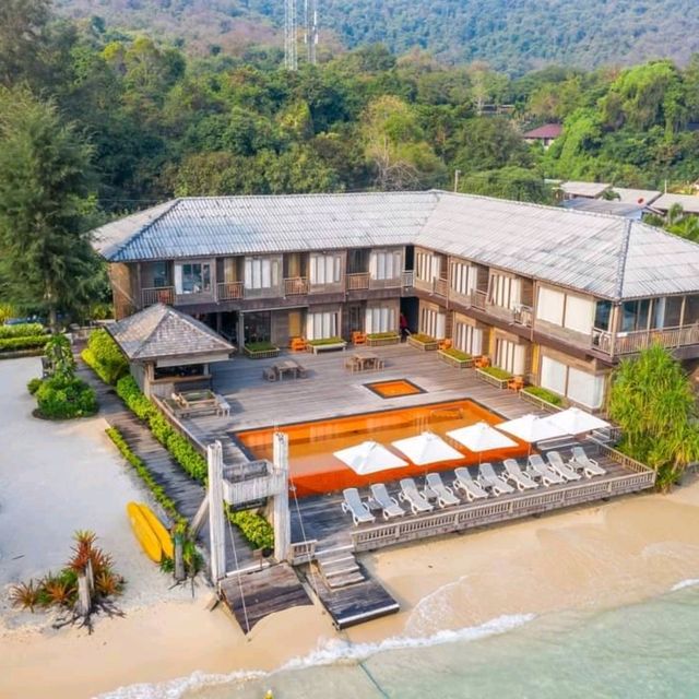 Baan Ploy Sea