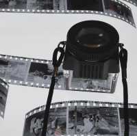 흑백필름 인화 원데이클래스를 하는 카페 f1.8