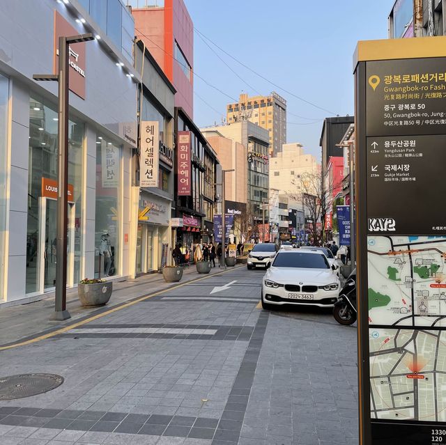 여러 영화관이 한자리에 모여있는 비프광장🎬