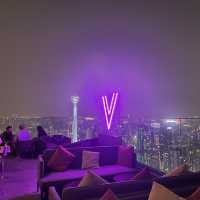 マレーシアで1番高いルーフトップバーvertigo ツインタワーを眺める絶景バー