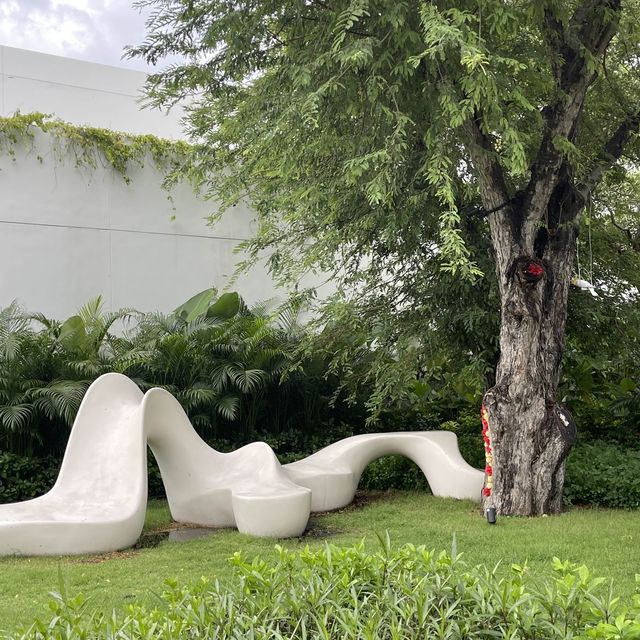 Take a rest with style at Huahin