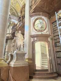 【ウィーン🇦🇹オーストリア】世界一美しい図書館