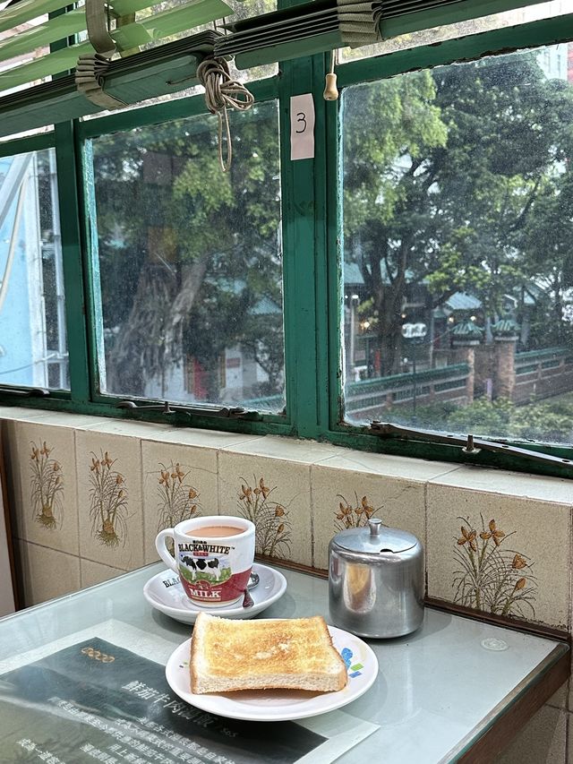 홍콩 차찬탱으로 유명한 감성 카페 ‘미도카페’