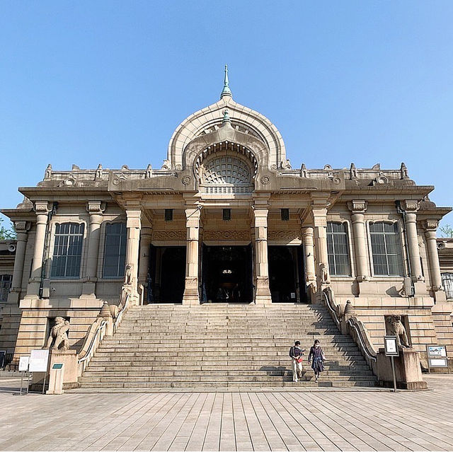 オリエンタルな寺院　築地本願寺