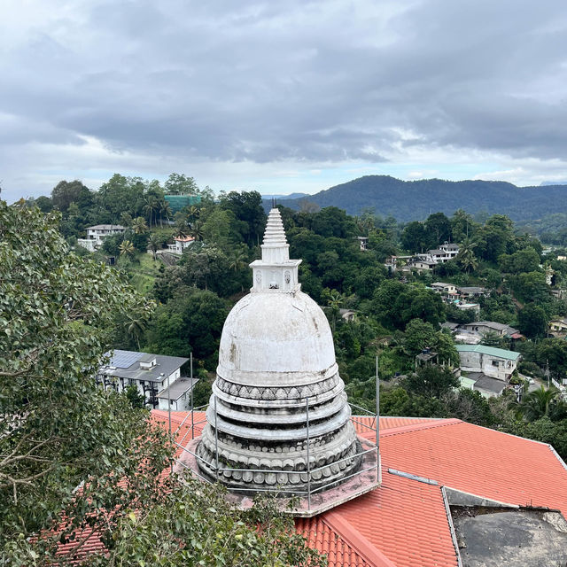 Bahirawakanda Vihara Statue, Sri Lanka