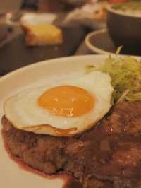 元朗工業風Cafe，推出二人聖誕大餐