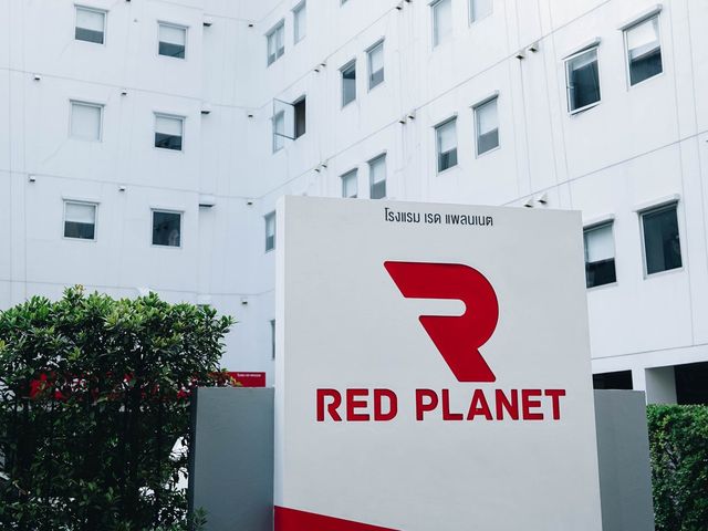 Red Planet Hotels Surawong โรงแรมกลางกรุง สะดวกสุด