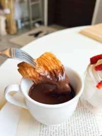 【福岡カフェ】お店もスイーツも全てが可愛すぎる淡色カフェ