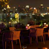 ดินเนอร์บนรูฟท็อปบาร์ใจกลางกรุง วิวสวยมาก