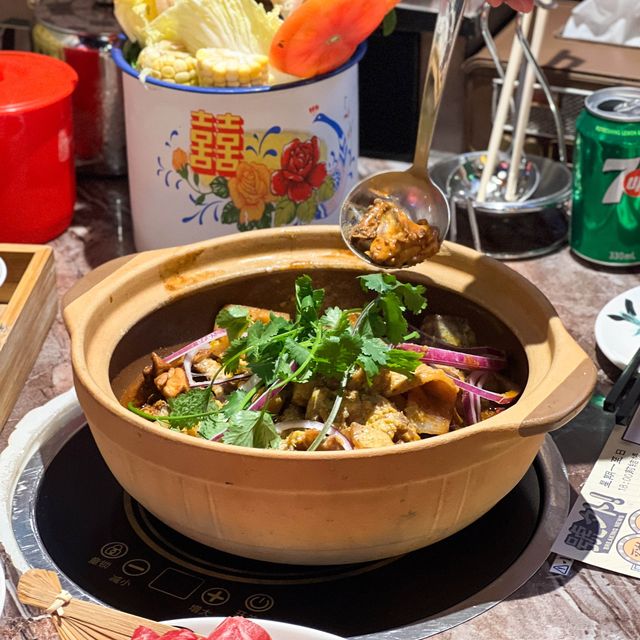《尖沙咀充滿懷舊特色雞煲店》