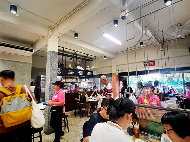 泰國曼谷 紅大哥水門雞飯店 โกอ่าง ข้าวมันไก่ประตูน้ำ สาขาประตูน้ำ 2